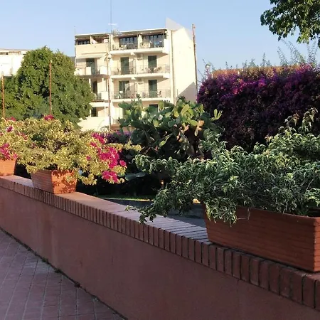 Joyful Holiday home Giardini Naxos