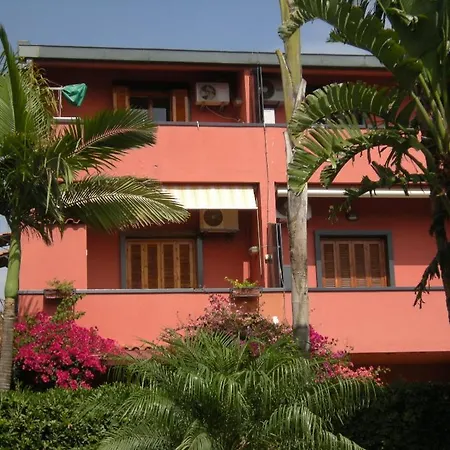 Joyful Holiday home Giardini Naxos